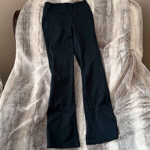 Athleta Girl High Rise Chit Chat Flare
Green, size M 8-10